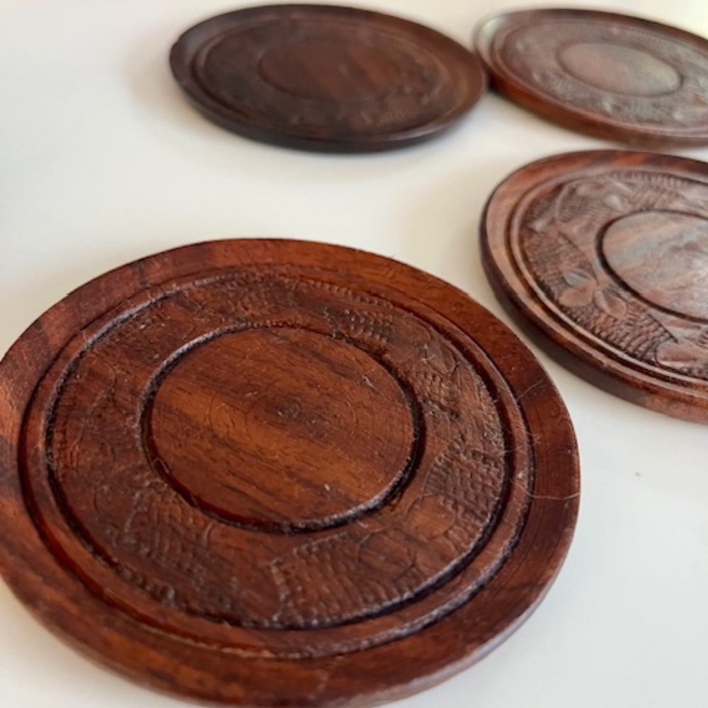 Vintage Hand Carved Sheesham Wood Coasters ( 5)  w/ Floral Carved Holder - Picture 6 of 9